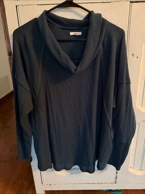 Cozy Women's  Hunter Green Waffle Knit Tunic with Cowl Collar